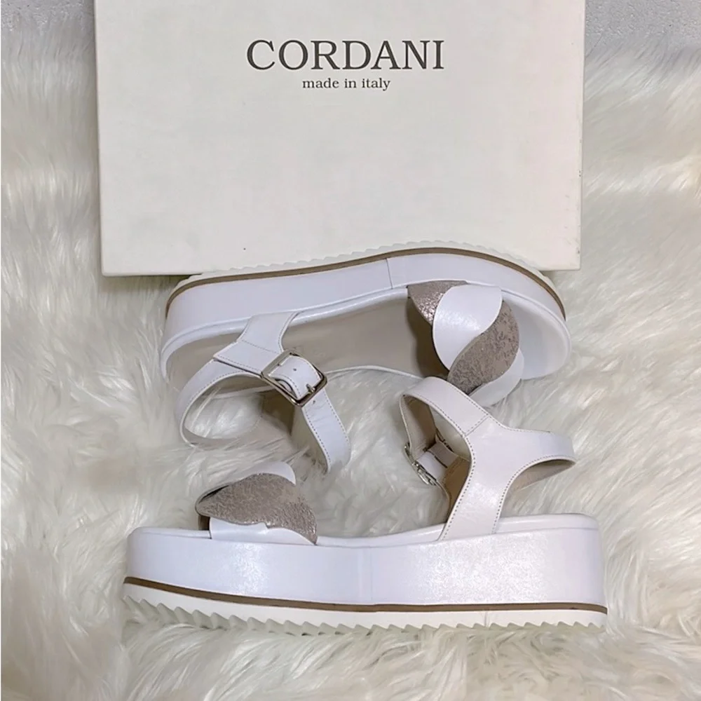 NIB Cordani Calzature pure white open toe ankle str flatform leather gold 37 / 7